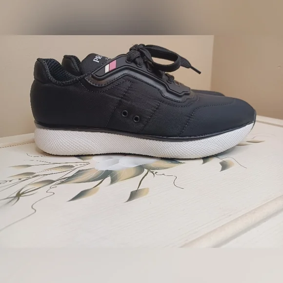 PRADA SNEAKERS WOMEN'S size 40 IT 9 USA - Picture 5 of 10
